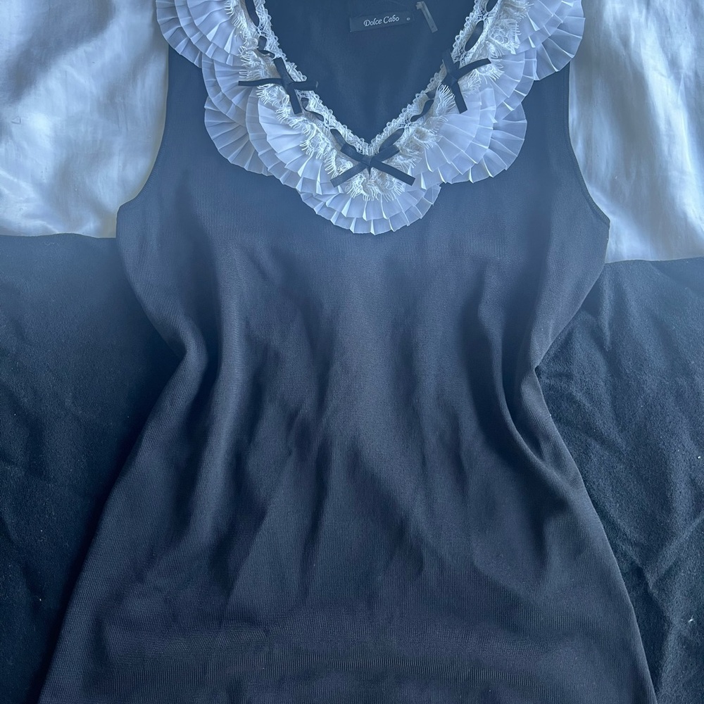 Dolce Cabo Black Top with White Lace Trim and black ribbon